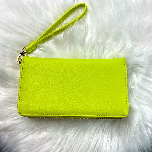 Betsey Johnson Bow Wallet Wristlet - Picture 2 of 4